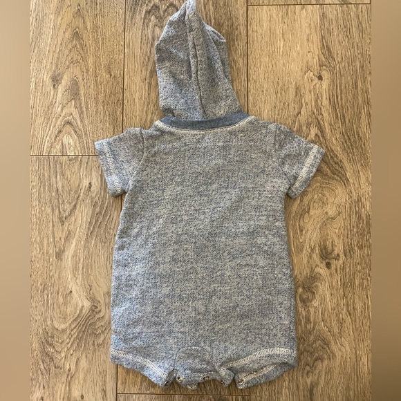 7 For All Mankind Baby Romper/Onesie - Picture 4 of 4